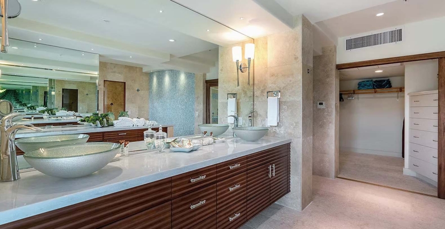 Royal Hawaiian Beachfront Estate Hawaii Vacation Villa - Oahu