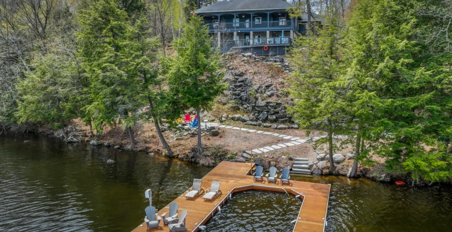 Deer Lodge  Vacation Villa - Muskoka Lakes