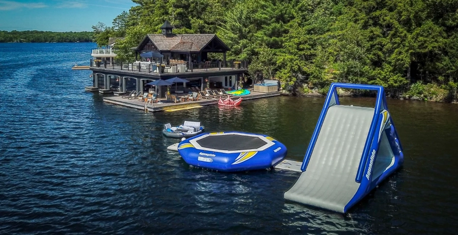 Lake Joe’s First Class  Vacation Villa - Ontario