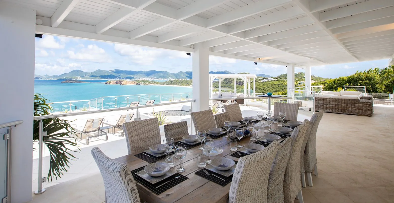 Villa Infinity Blue French Side Vacation Villa - Saint Martin