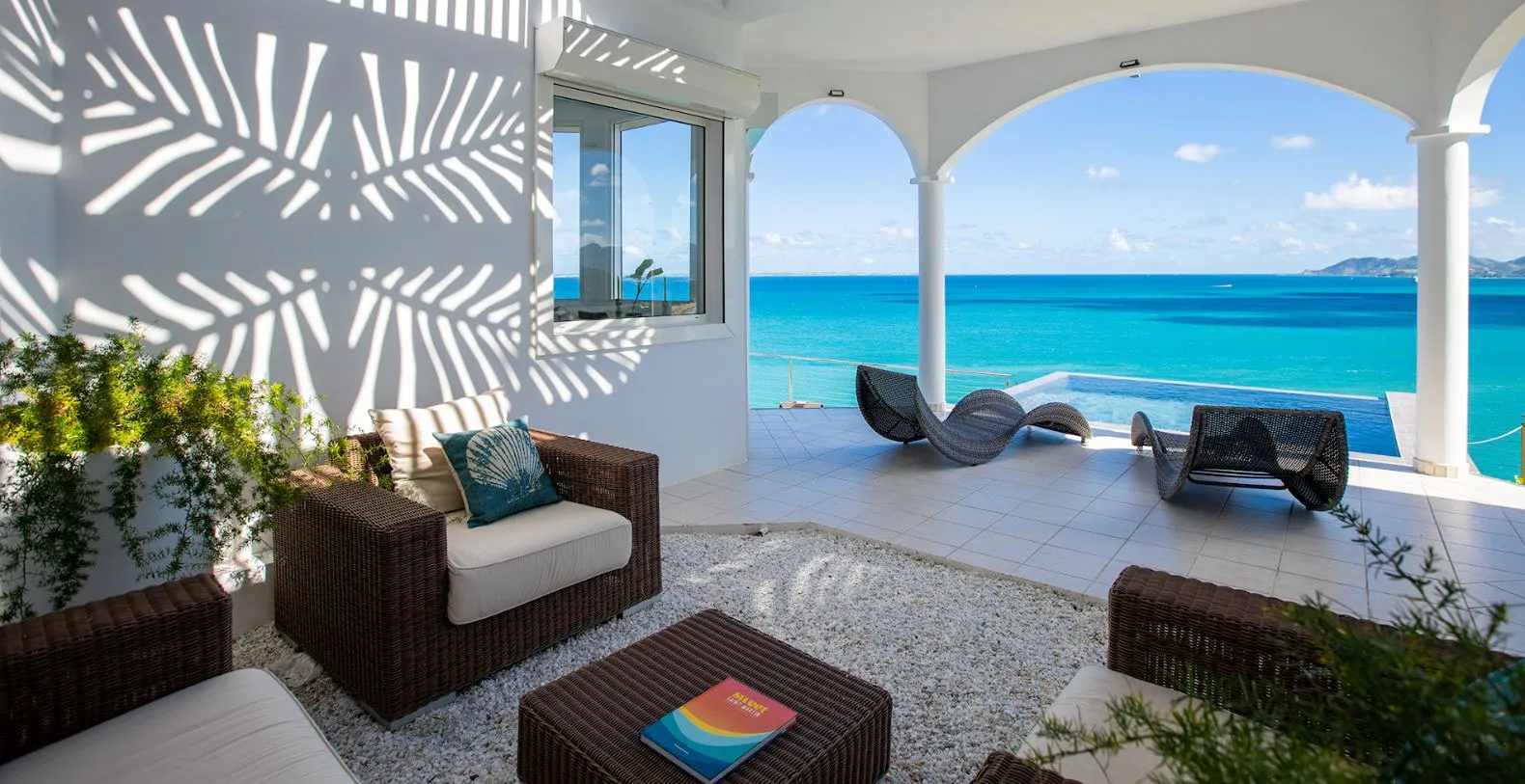 Villa Infinity Blue French Side Vacation Villa - Saint Martin