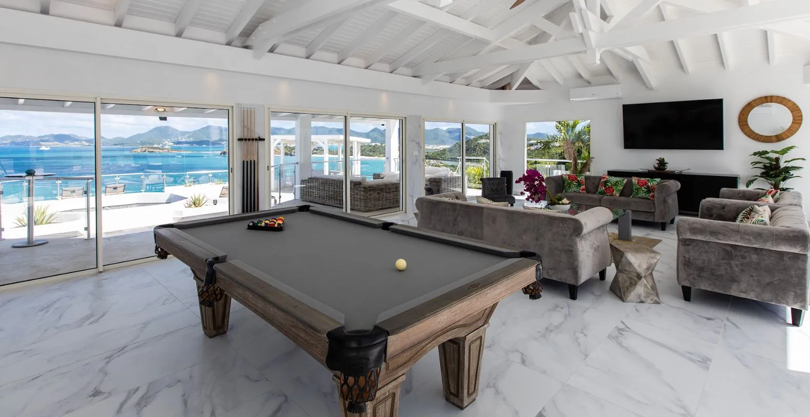 Villa Infinity Blue French Side Vacation Villa - Saint Martin
