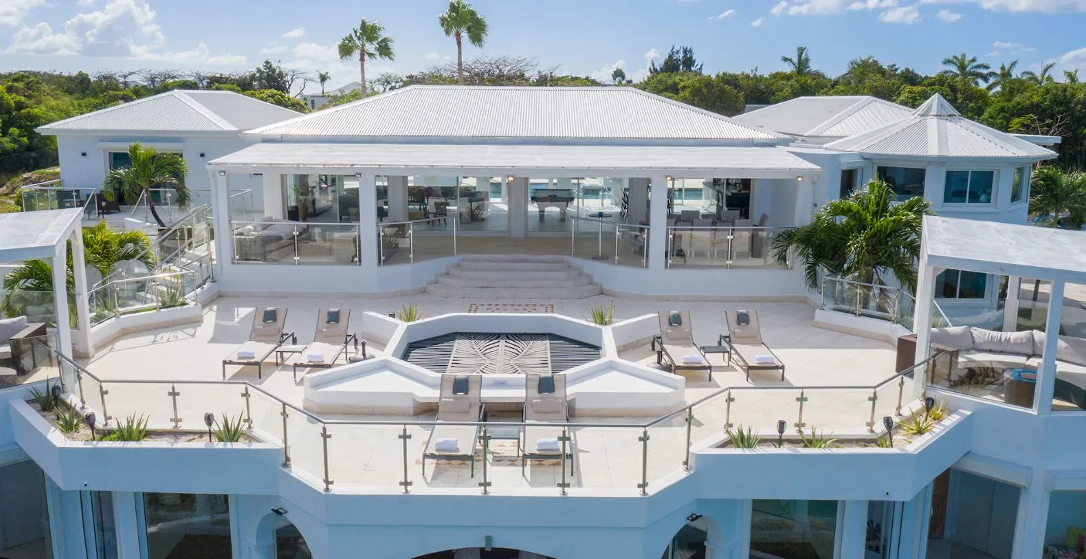 Villa Infinity Blue French Side Vacation Villa - Saint Martin