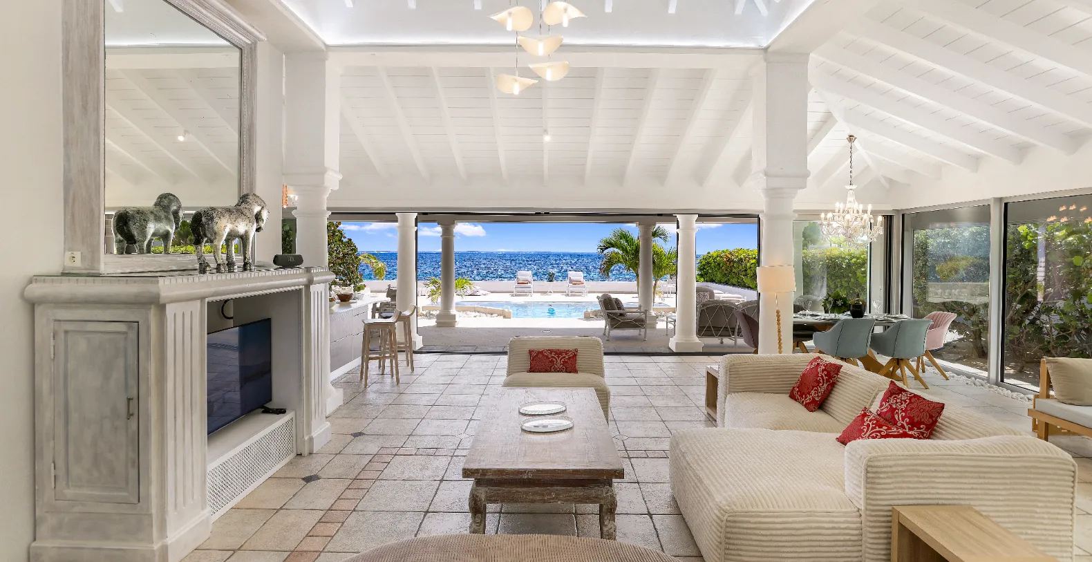 Villa La Perla Classic French Side Vacation Villa - Saint Martin