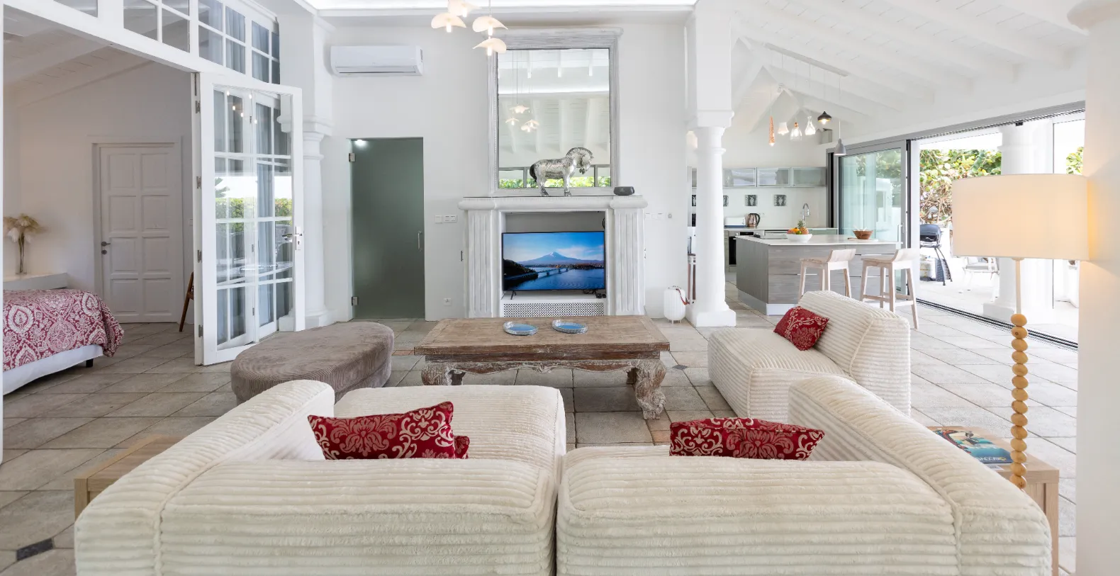 Villa La Perla Classic French Side Vacation Villa - Saint Martin