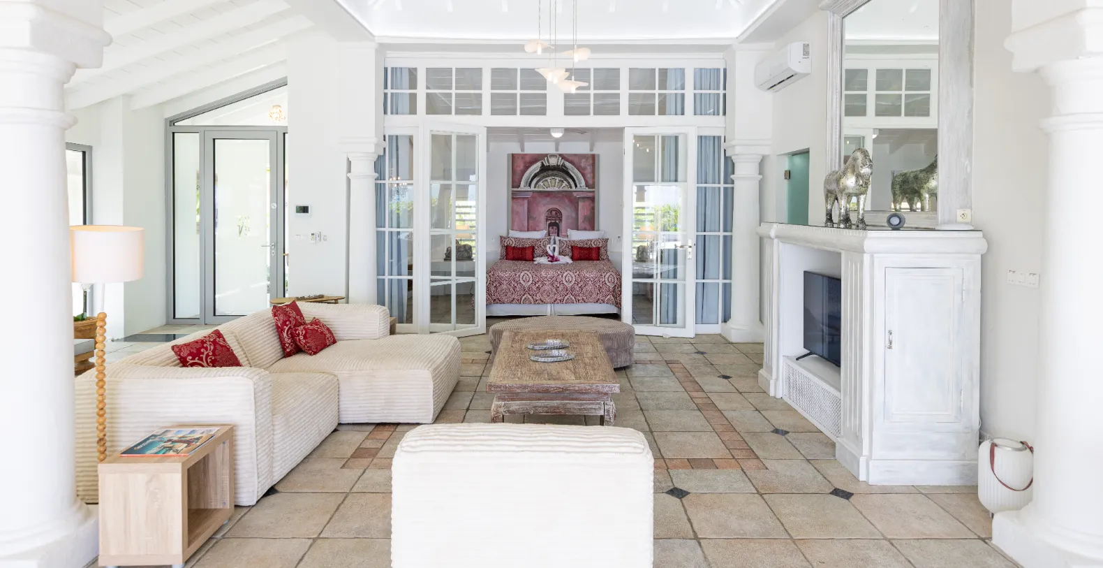 Villa La Perla Classic French Side Vacation Villa - Saint Martin