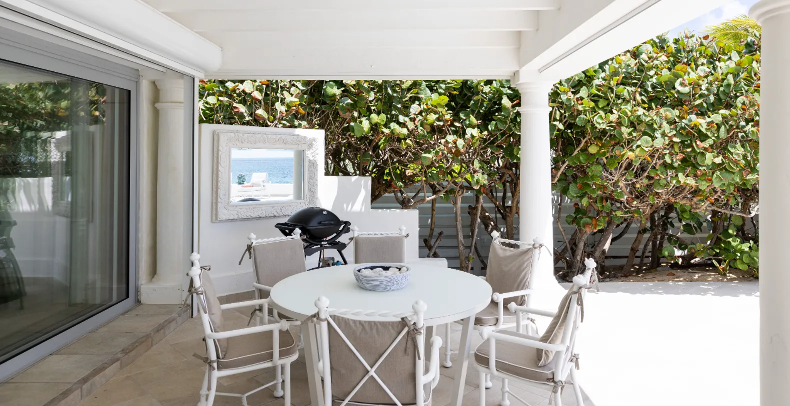 Villa La Perla Classic French Side Vacation Villa - Saint Martin