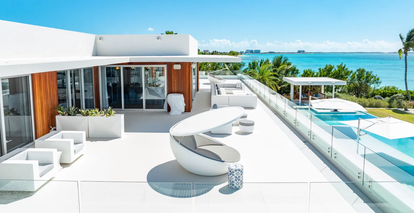 Sol E Mare Turks & Caicos Vacation Villa - Grace Bay