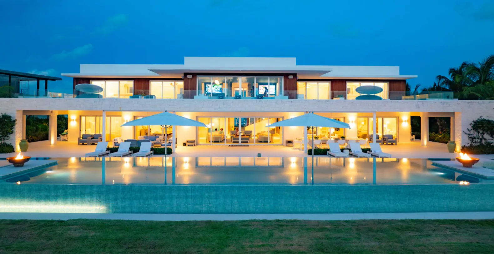 Sol E Mare Turks & Caicos Vacation Villa - Grace Bay