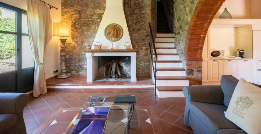 Colonica Oliveto Tuscany Vacation Villa - Italy