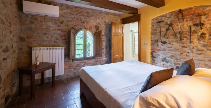 Colonica Oliveto Tuscany Vacation Villa - Italy