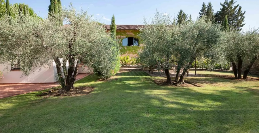 Colonica Oliveto Tuscany Vacation Villa - Italy