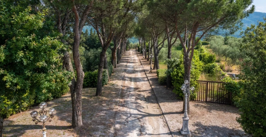 Villa Alfresco Tuscany Vacation Villa - Italy