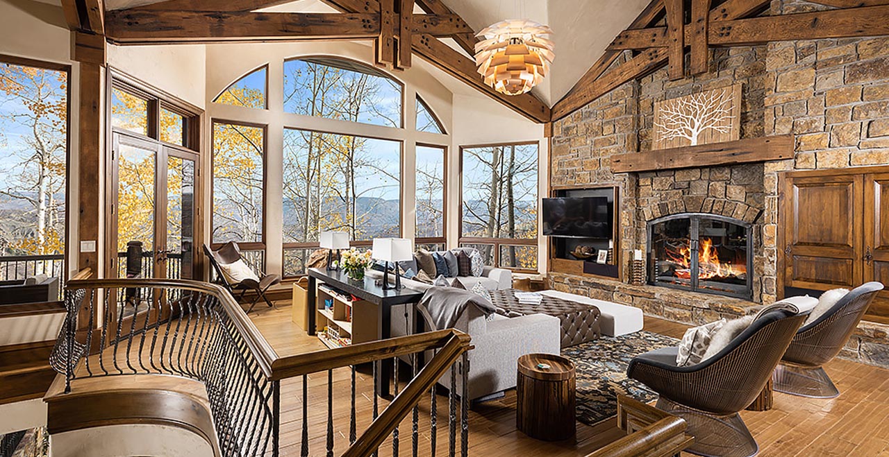 A Wood Road Panoramic Aspen Colorado Luxury Vacation Home Close to ski lifts